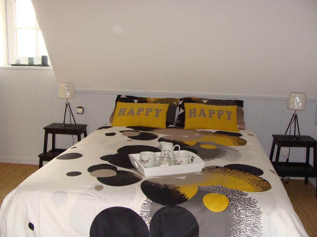 Le Vieux Castel Bed & Breakfast Goustranville Room photo